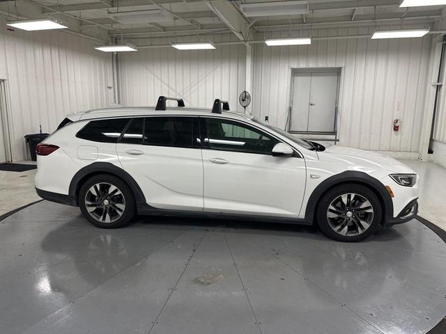 2018 buick regal tourx essence