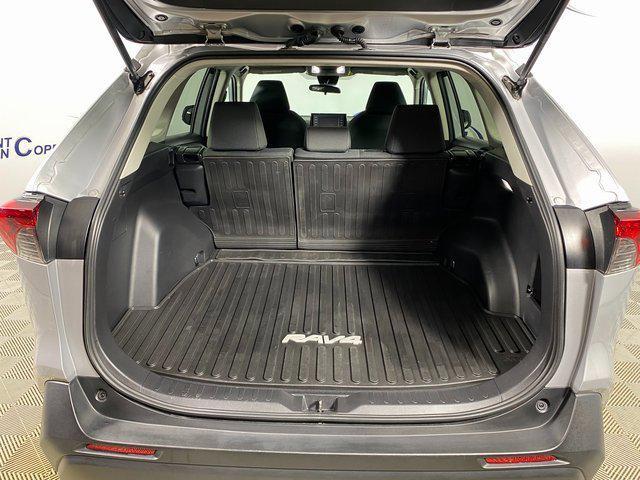 2022 toyota rav4 le