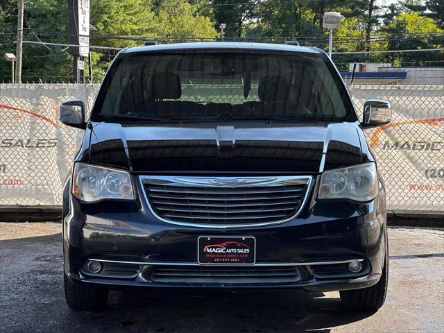 2016 chrysler town & country limited