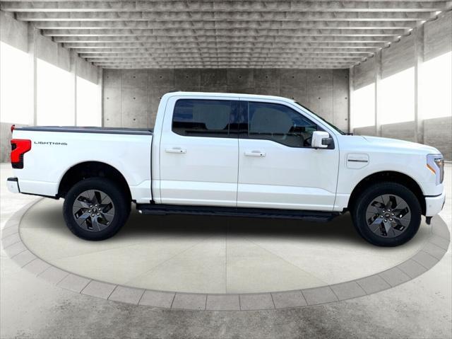 2022 ford f-150 lightning lariat
