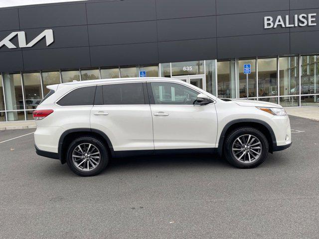 2019 toyota highlander xle