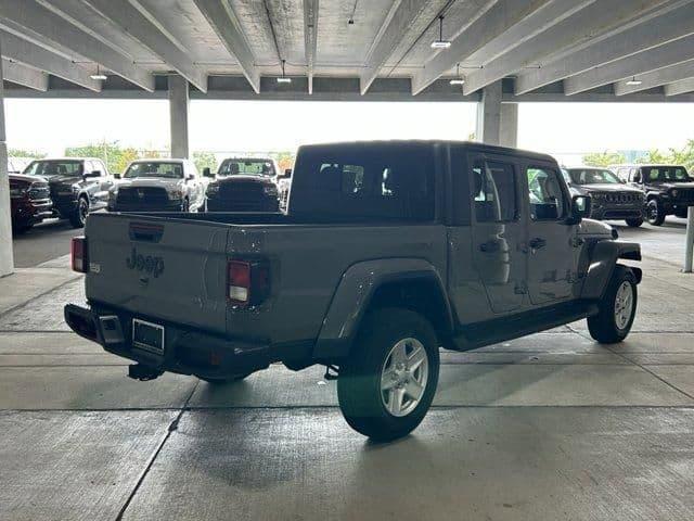 2022 jeep gladiator sport 4dr 4x4 crew cab 5 ft. box in hialeah, florida