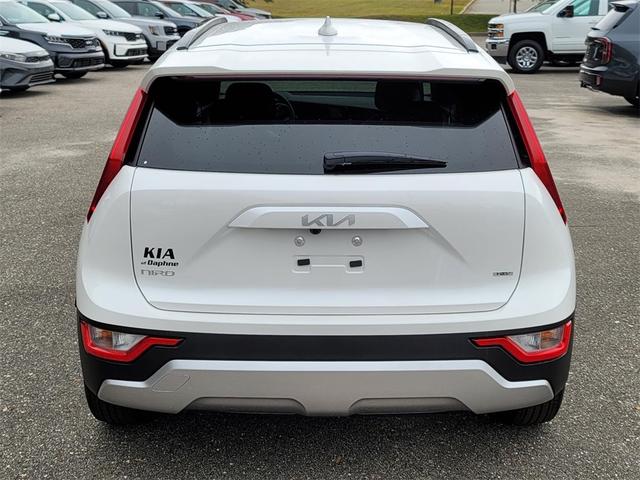 2024 kia niro lx
