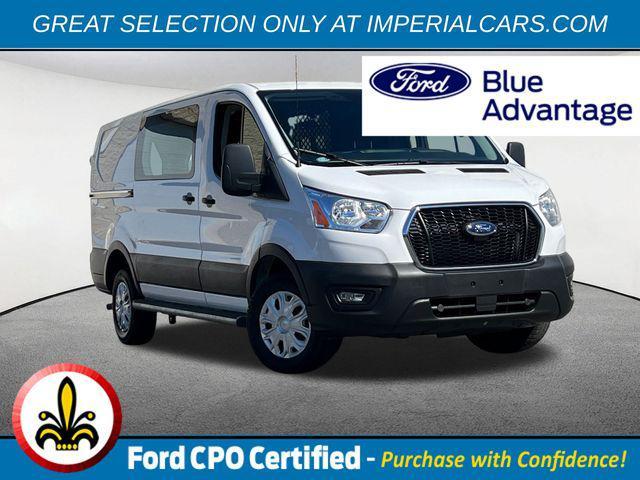 2022 ford transit-150 base