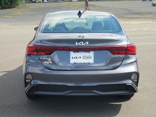 2024 kia forte lx