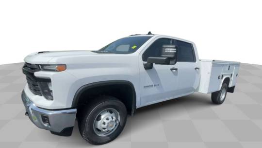 new 2024 chevrolet silverado 3500hd chassis cab 4wd crew cab 177" wb, 60" ca work truck