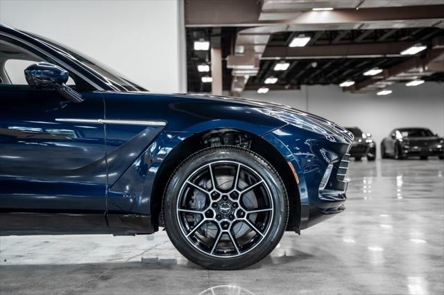 2021 aston martin dbx
