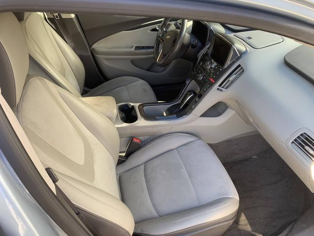 2013 chevrolet volt base