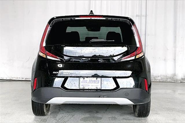 2023 kia soul lx