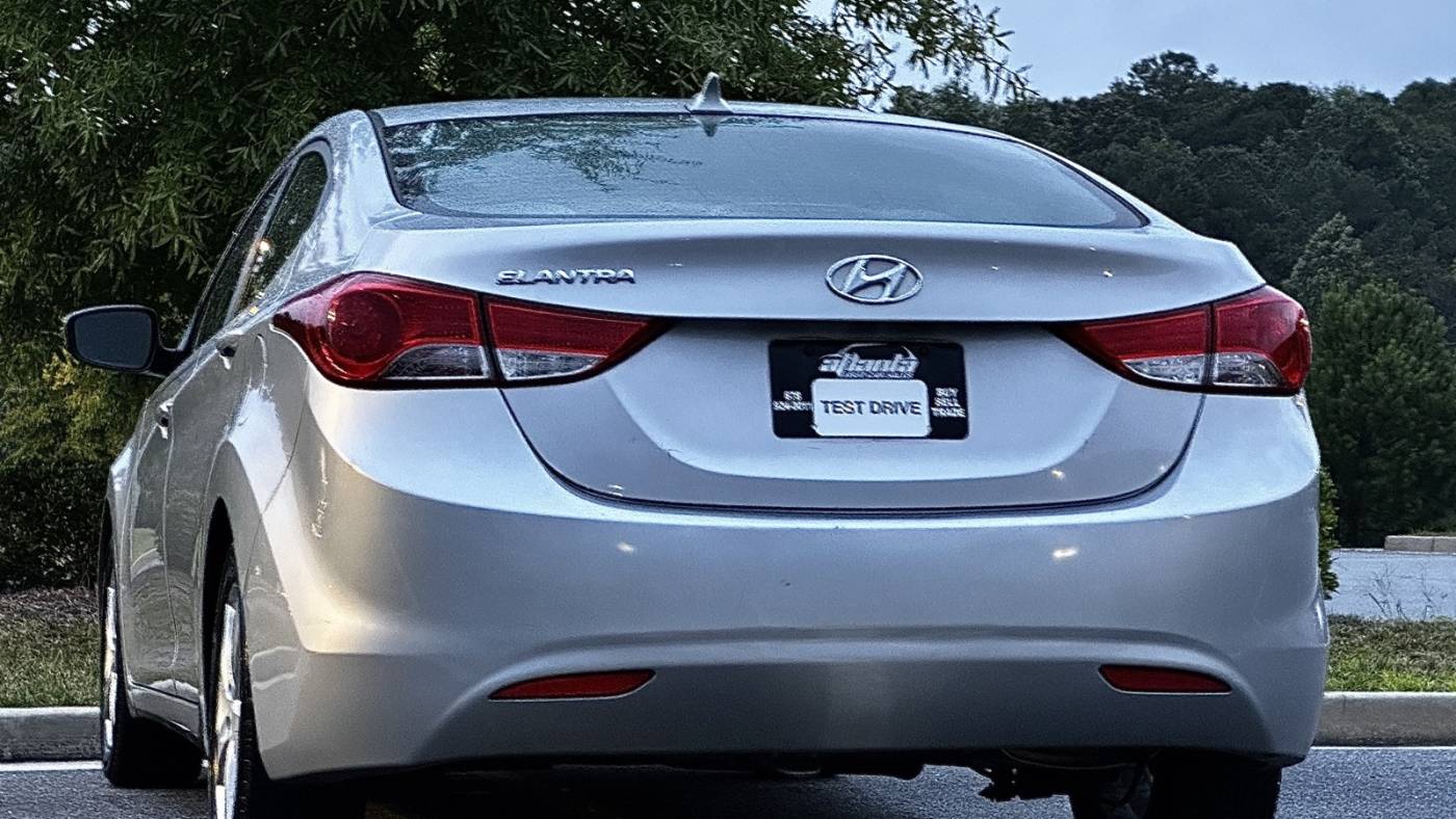 2011 hyundai elantra gls