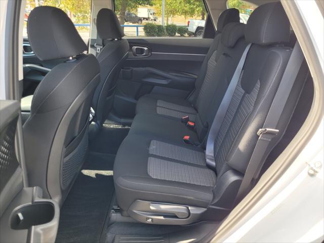 2023 kia sorento lx