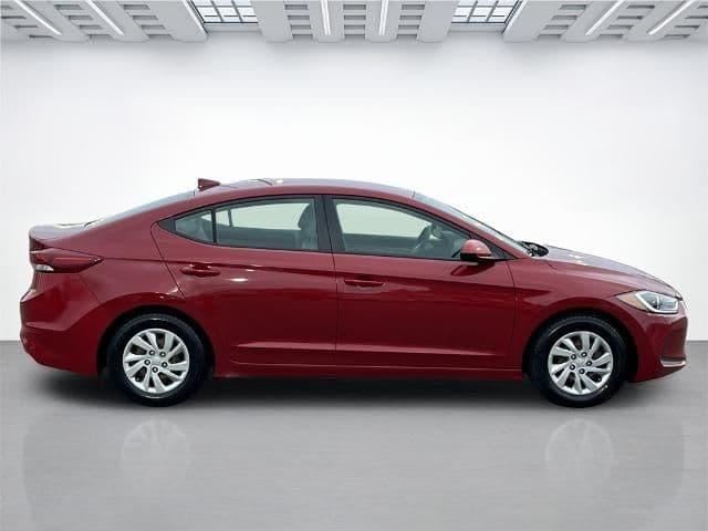 2017 hyundai elantra se in caryville, wisconsin