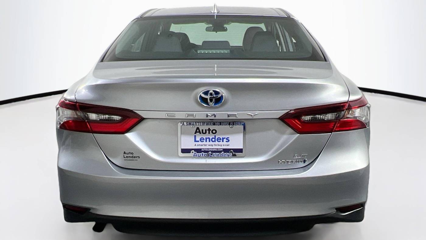 2021 toyota camry hybrid le