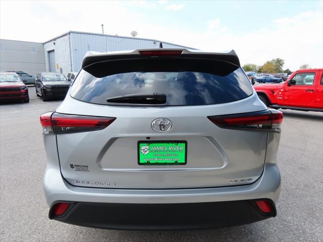 2024 toyota highlander le
