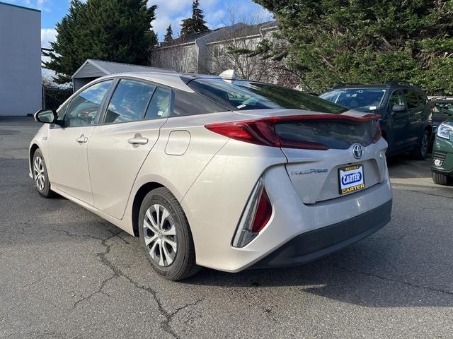 2021 toyota prius prime xle