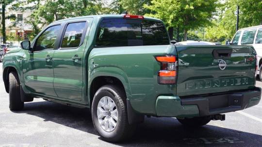 2024 Nissan Navara (Frontier) sv
