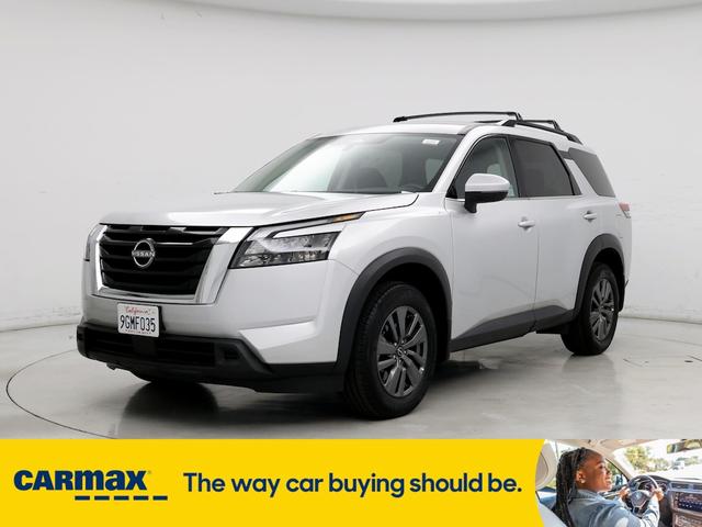 2023 nissan pathfinder sv