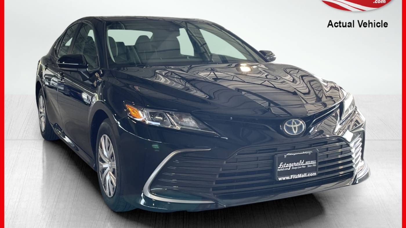 2024 toyota camry hybrid le