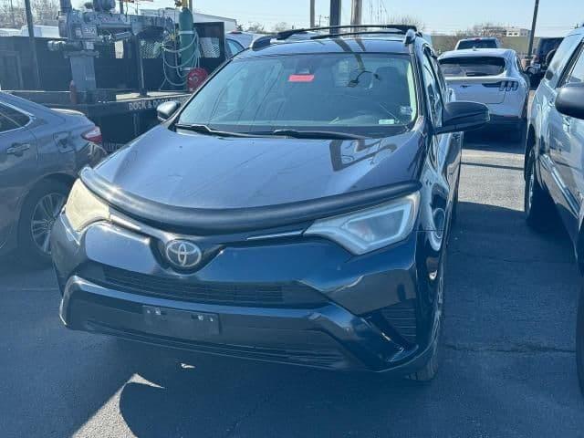 2017 toyota rav4 le in black walnut, missouri