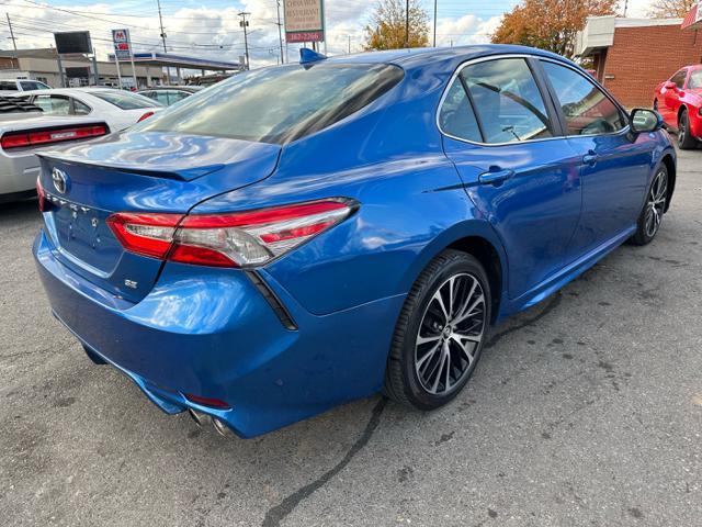 2019 toyota camry se