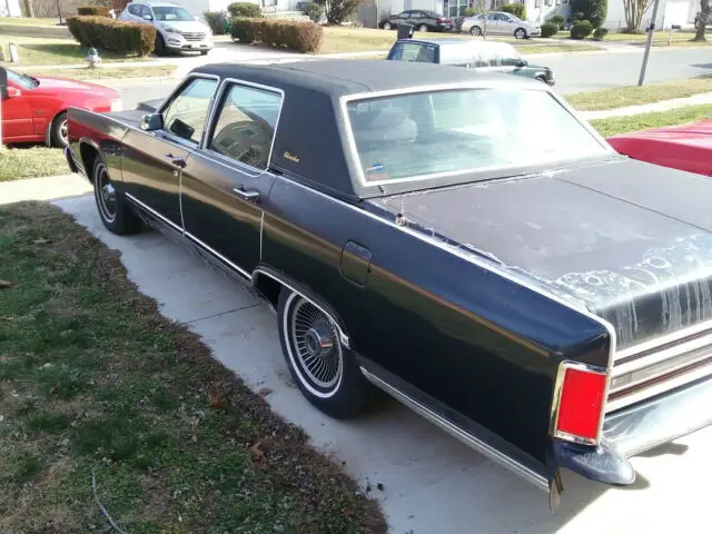 1979 lincoln collector parting out ( car not for sell) let make some deals