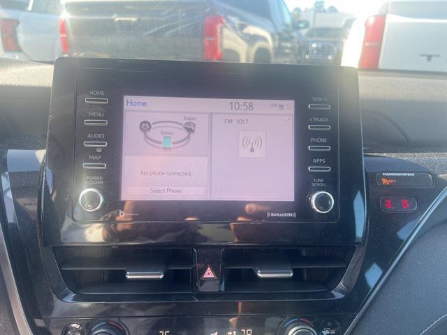 2022 toyota camry se