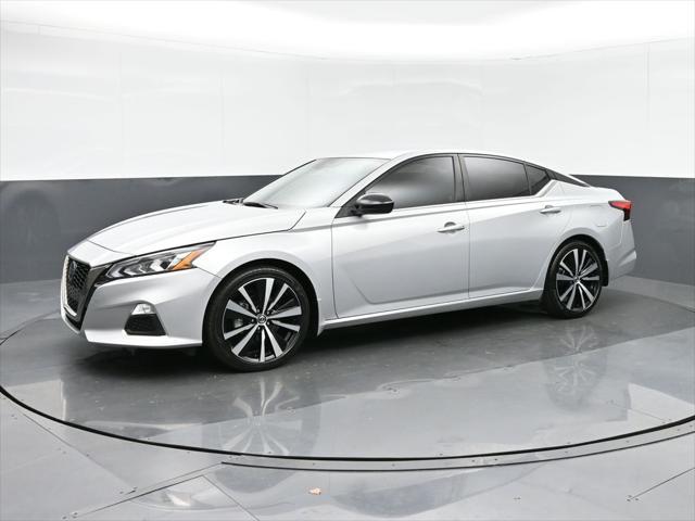 2022 nissan altima sr fwd