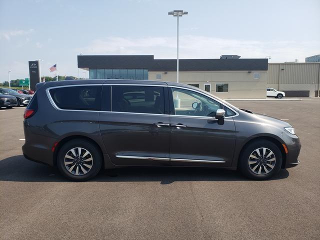 2022 chrysler pacifica hybrid limited