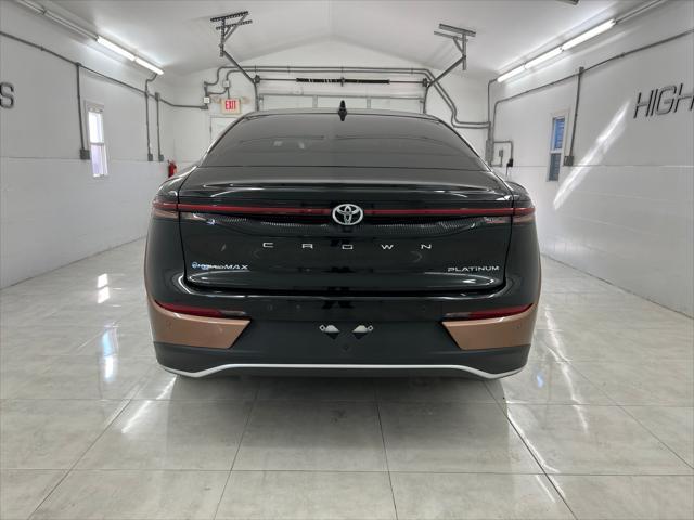 2024 toyota crown platinum