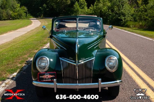 1939 ford deluxe roadster sedan