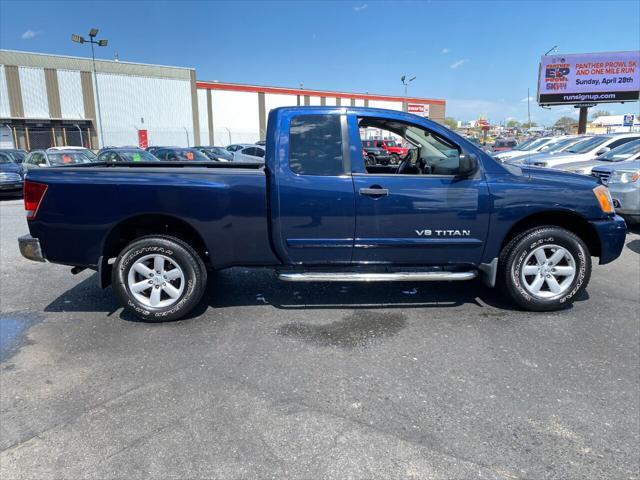2011 nissan titan sv