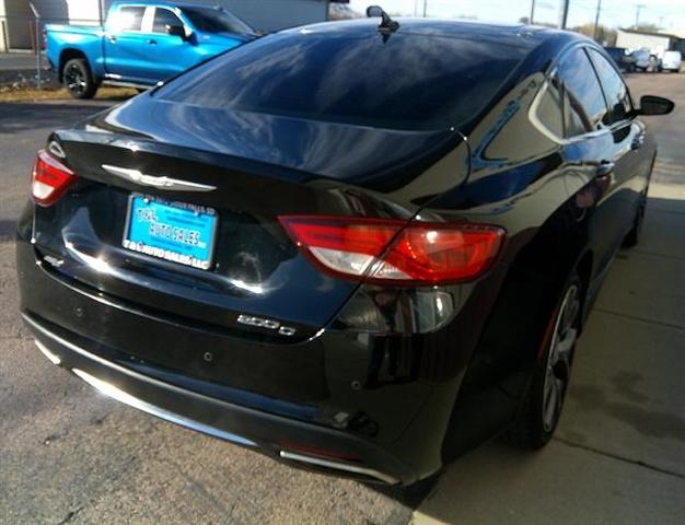 2015 chrysler 200 c