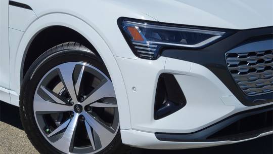 2024 Audi Q8 e-tron