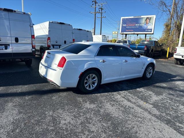 2022 chrysler 300 touring