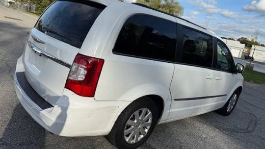 2016 Chrysler Town & Country