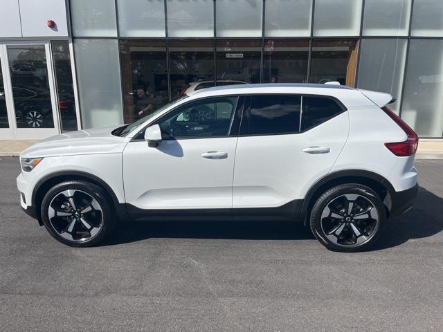 2022 volvo xc40 t5 momentum