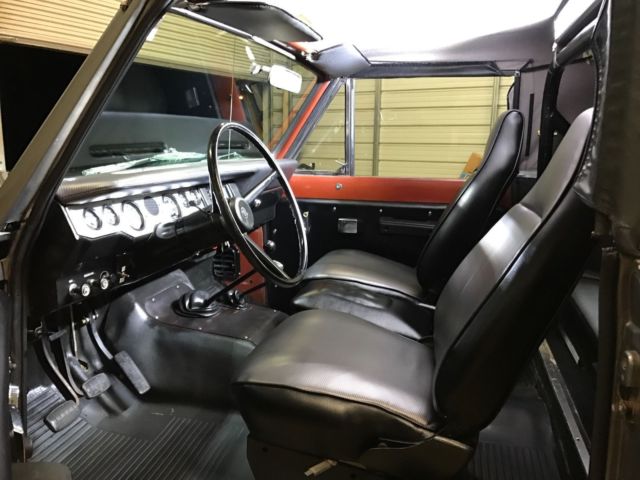 totally restored. ready to cruise. 4x4 v8 scout