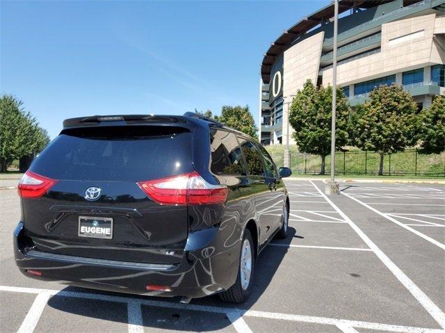 used 2016 toyota sienna le 2100 martin luther king jr blv, or 97401 for sale in college crest, oregon