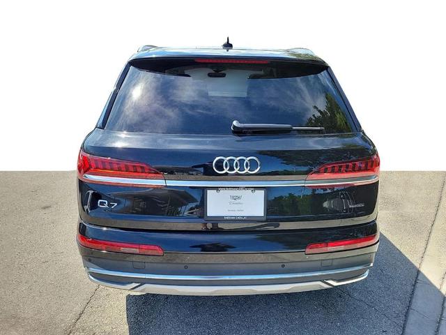 2022 audi q7 55 premium plus