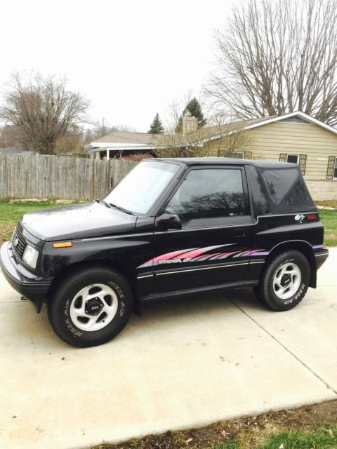black on black ,conv., 5-speed , 4x4