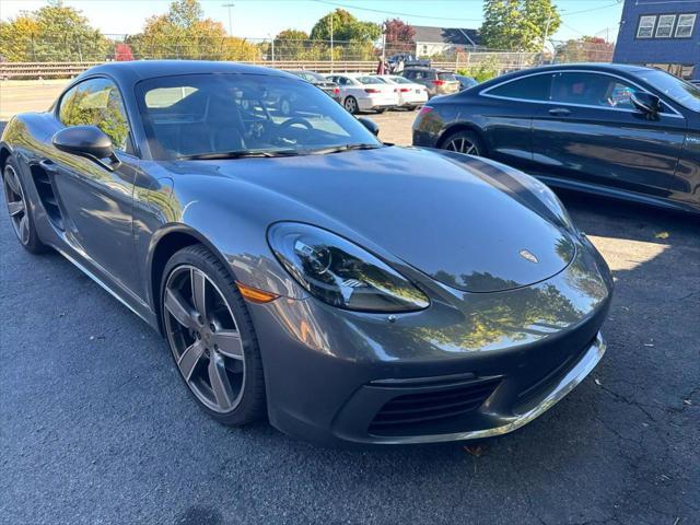 2019 porsche 718 cayman coupe 2d