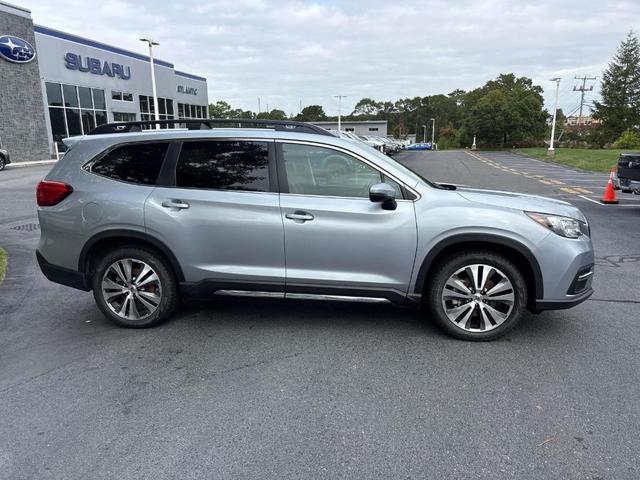 2022 subaru ascent limited 7-passenger