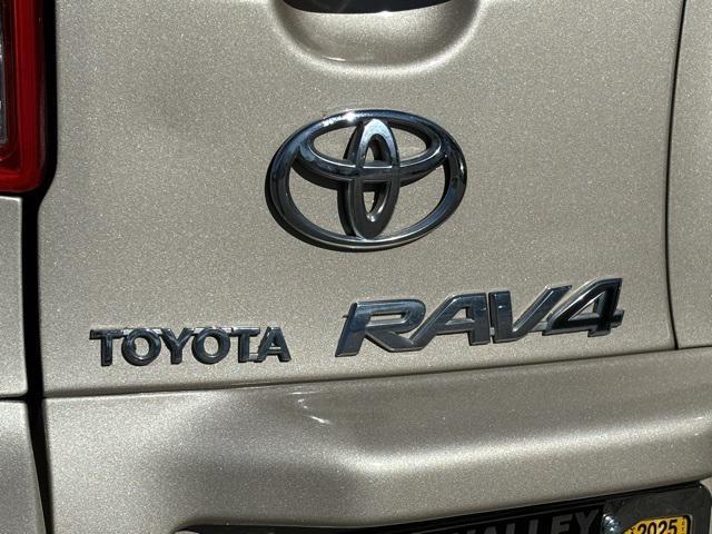 2006 toyota rav4 base