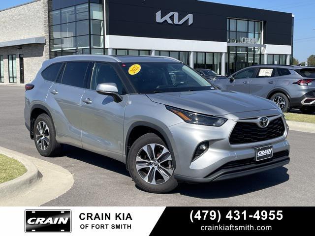2022 toyota highlander xle