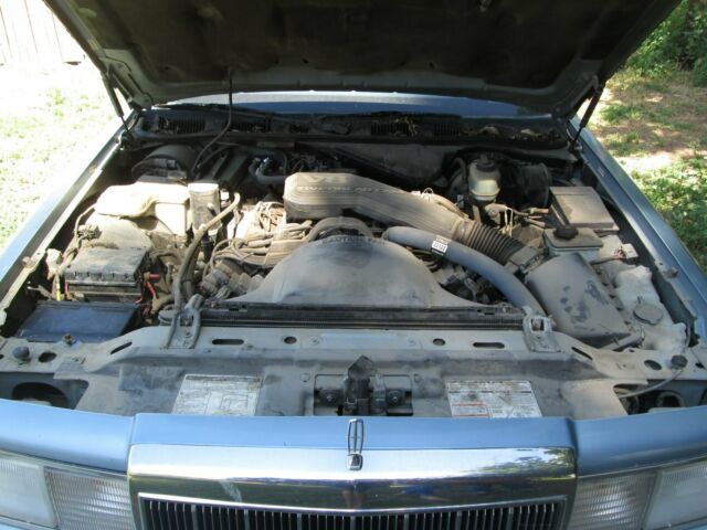1991 lincoln town car executive series 86,375 miles runs & drives barn find