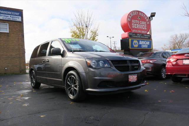 2017 dodge grand caravan se