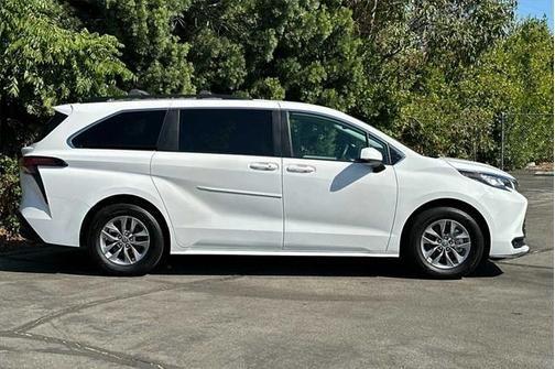 2022 toyota sienna