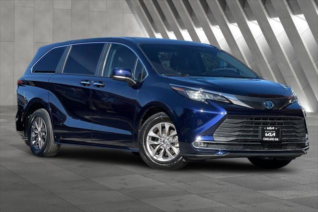 2021 toyota sienna xle 8 passenger