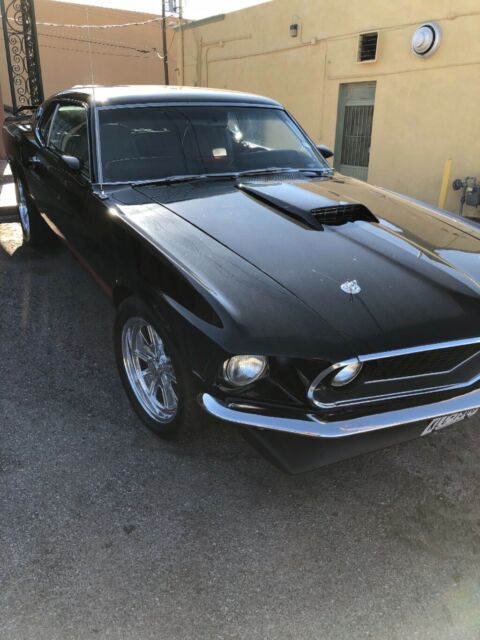 1969 mach 1 with a 302 engine automatic