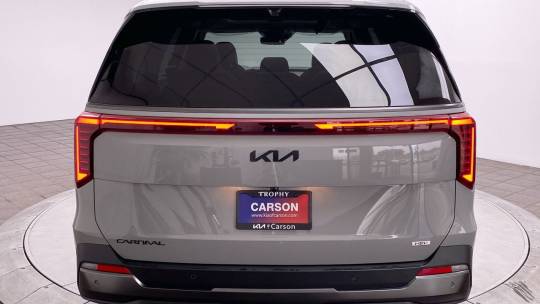 2025 Kia Carnival